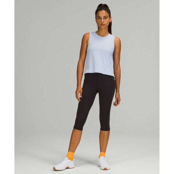 LULULEMON Train To Be Blue Linen Mesh Cropped Muscle Tank, Size 6 - Picture 2 of 15